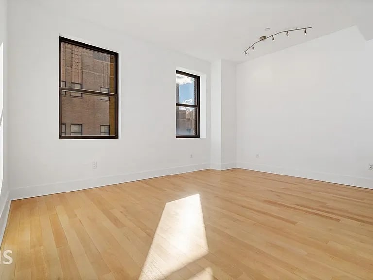 Building Photo - 4 Beacon Way