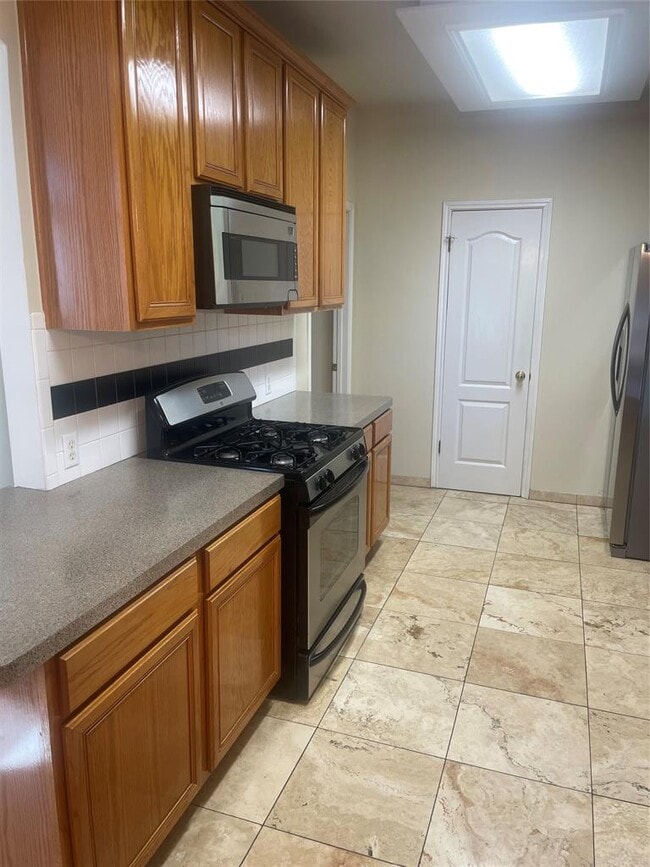 Building Photo - 3729 Eagles Nest St