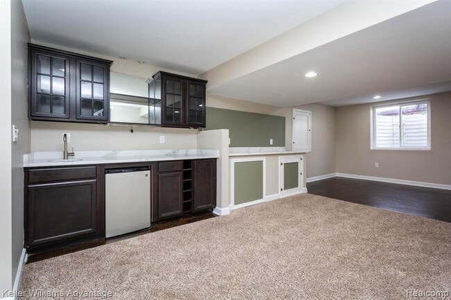 Building Photo - 24975 Bloomfield Ct