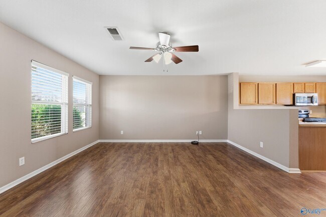 Building Photo - 3294 Castlecreek Dr SW