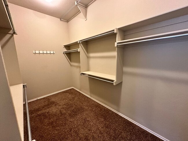 Building Photo - 4 bed 2 bath in Edmond