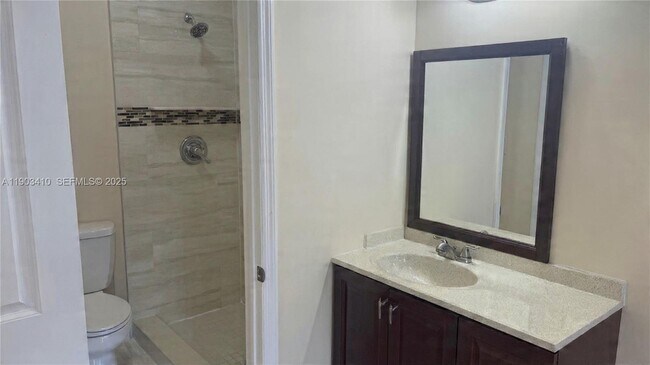 Building Photo - 3301 SW 139th Ave