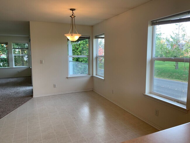 Building Photo - 322 E Bellis Fair Pkwy