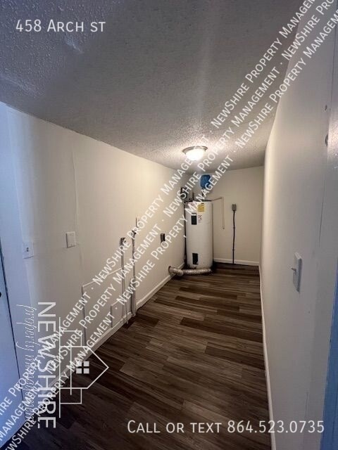 Building Photo - 458 Arch St