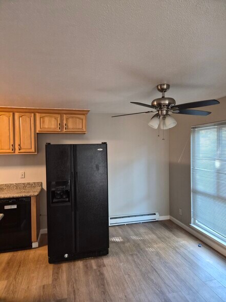 Building Photo - 1036 Oak Grove Rd