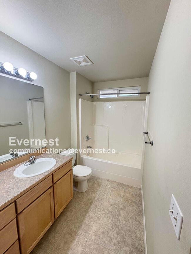 Building Photo - 8833 NE 178th St