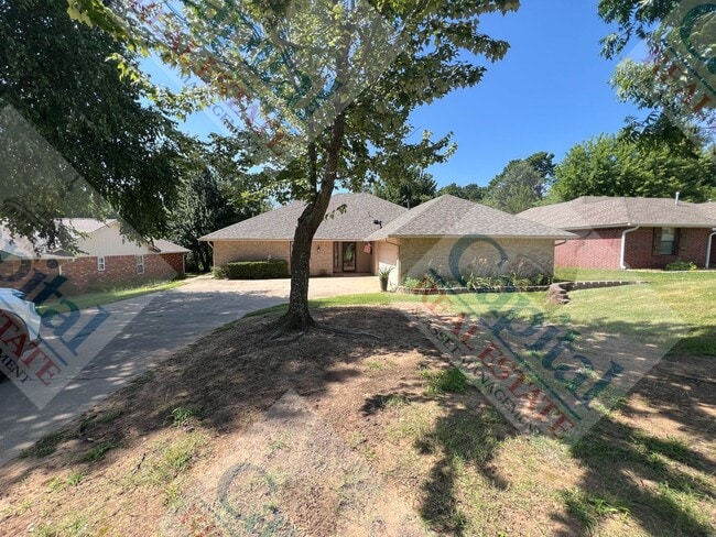 Primary Photo - Spacious 4 Bedroom