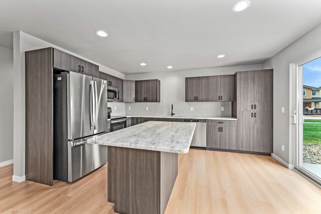 Building Photo - 1427 Thatcher Cir