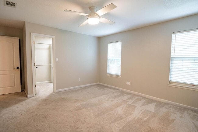 Building Photo - 4679 Inisheer Dr
