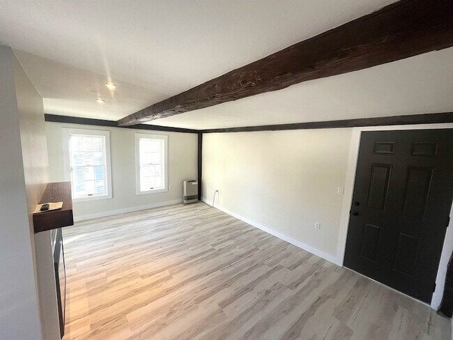 Building Photo - 2895 White Mountain Hwy