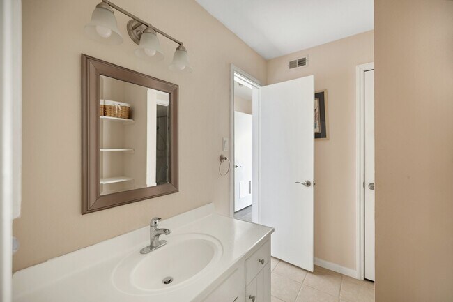 Building Photo - 15575 Marina Dr
