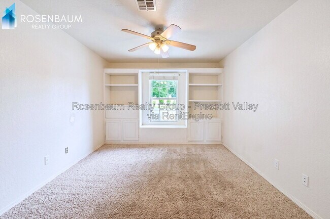 Building Photo - 5184 N Desert Ln