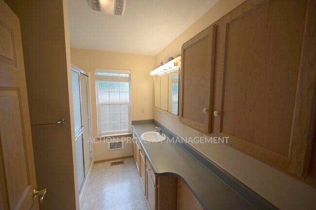 Building Photo - 3 bed 2 bath home in Sequim