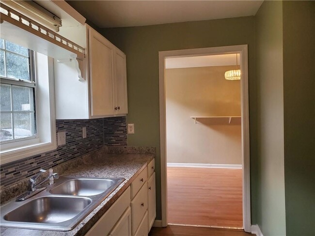 Building Photo - 2622 Country Trace SE