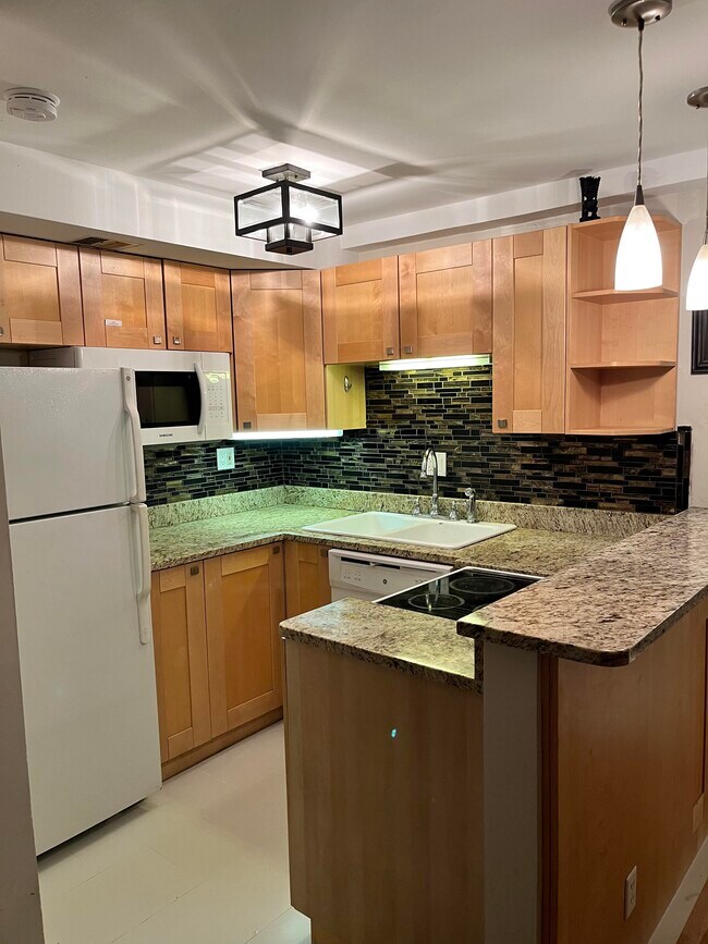 Building Photo - 1756 Corcoran St NW