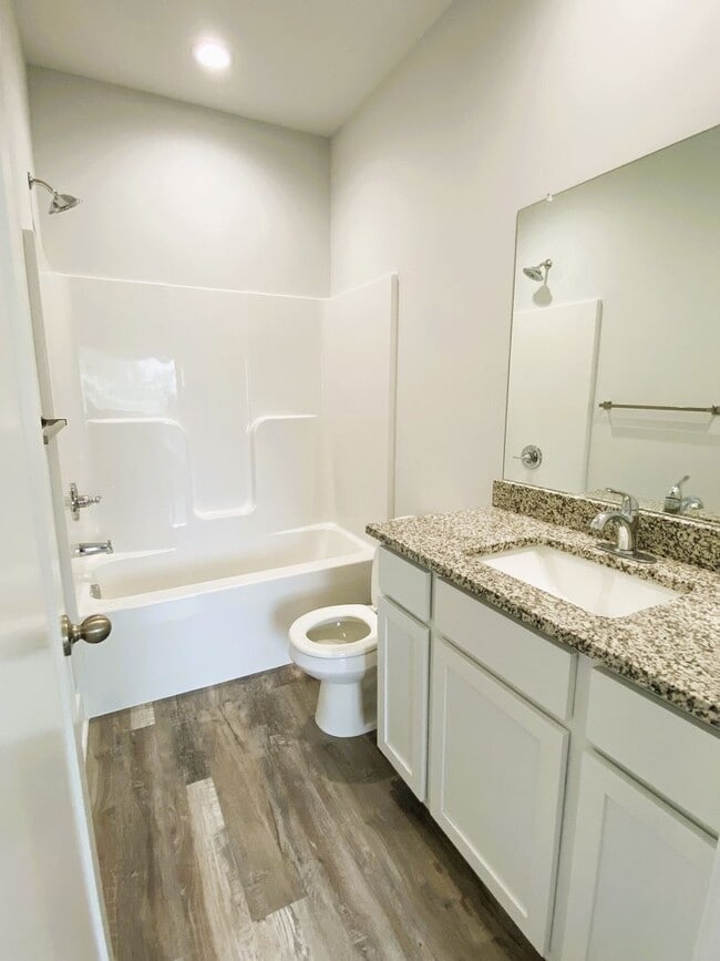Building Photo - 5474 N Colburn Ct