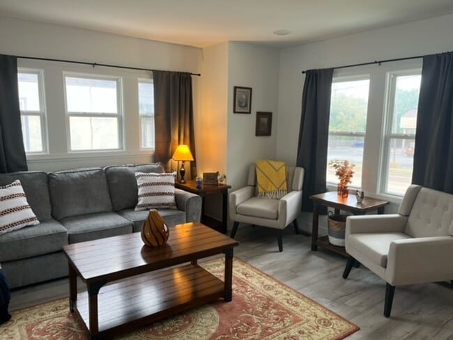 Building Photo - Cool 2 Bed House In Central COMO!