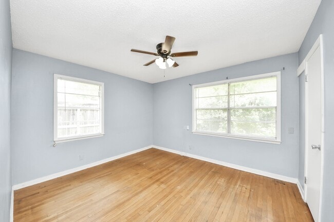 Building Photo - 1324 Bennett Dr