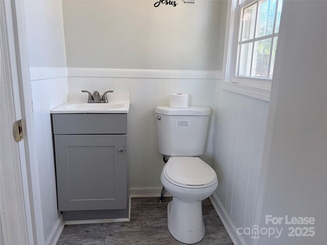 Building Photo - 2567 Bob White Ln