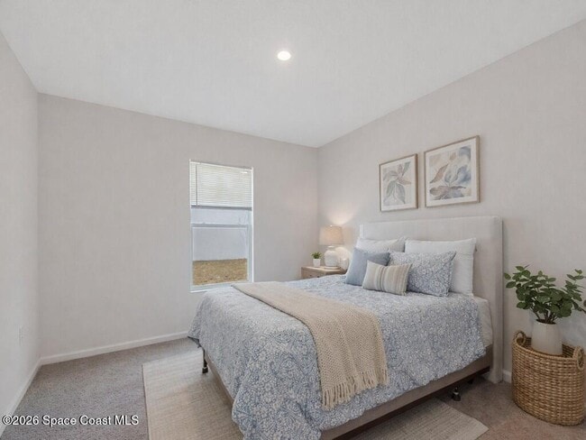 Building Photo - 301 Haines Rd SW