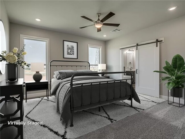 Building Photo - Luxarious 3BD/2BTH Home off of JKP Turnpik...