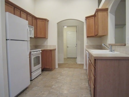 Building Photo - 5007 Spirea Dr
