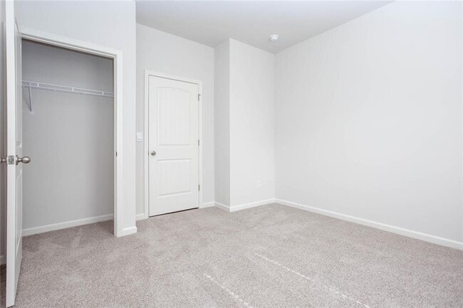 Building Photo - 65 Grv Spgs Ct