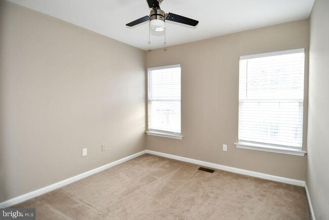 Building Photo - 11361 King George Dr