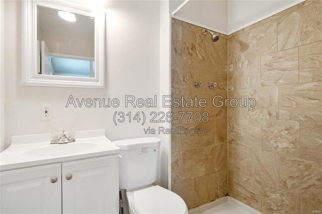 Building Photo - 3726 Briargrove Dr