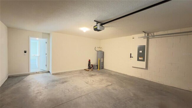 Building Photo - 8632 SW 45th Ct