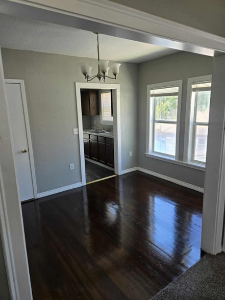 Building Photo - 409 Jackson St