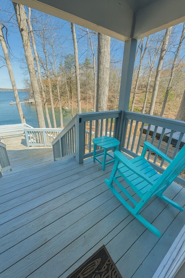 Building Photo - 152 Barksdale Ln