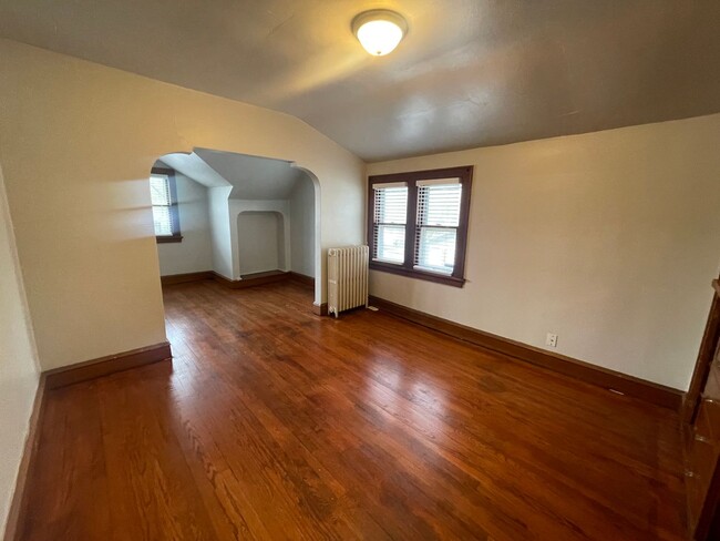 Building Photo - 5563 N 37th St