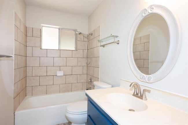 Building Photo - 8202 Longview Rd