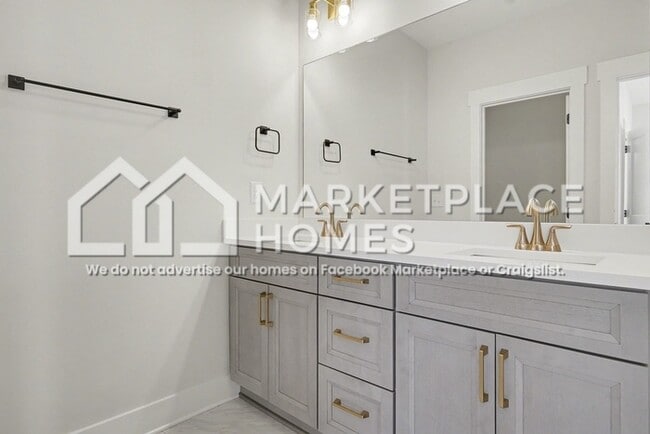 Building Photo - 972 Dozier Pl