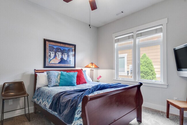 Building Photo - 3060 S Rookery Ln