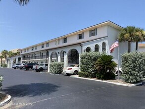 Building Photo - Satellite Beach Condo - Available on July 1st!