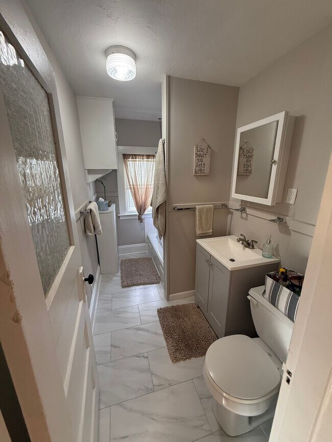 Building Photo - The Maplewood Three