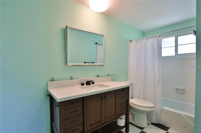 Building Photo - 7355 Cass Cir