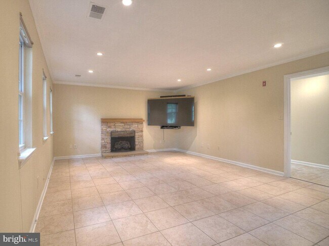 Building Photo - 2405 Earlsgate Ct