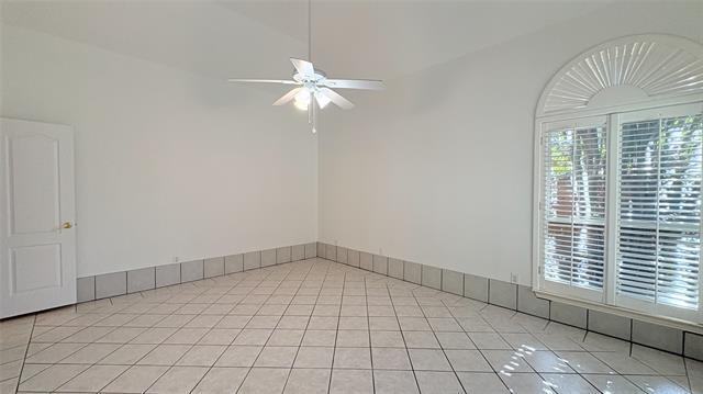 Building Photo - 1164 Pleasant Oaks Dr