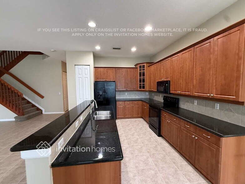 Building Photo - 9279 Madewood Ct