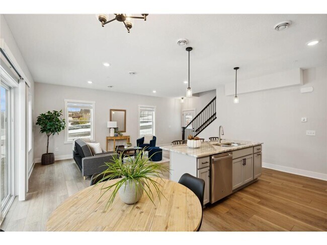 Building Photo - 3411 Douglas Dr N