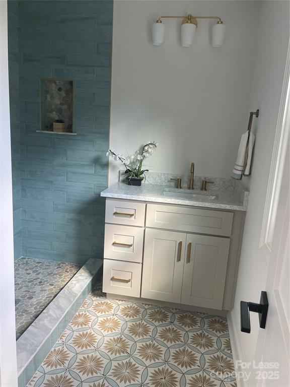 Building Photo - 5840 Charing Pl