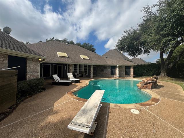 Building Photo - 2601 Oak Point Dr