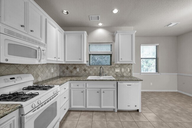 Building Photo - 130 April Cove