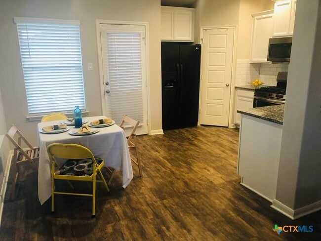 Building Photo - 448 Mallow Dr