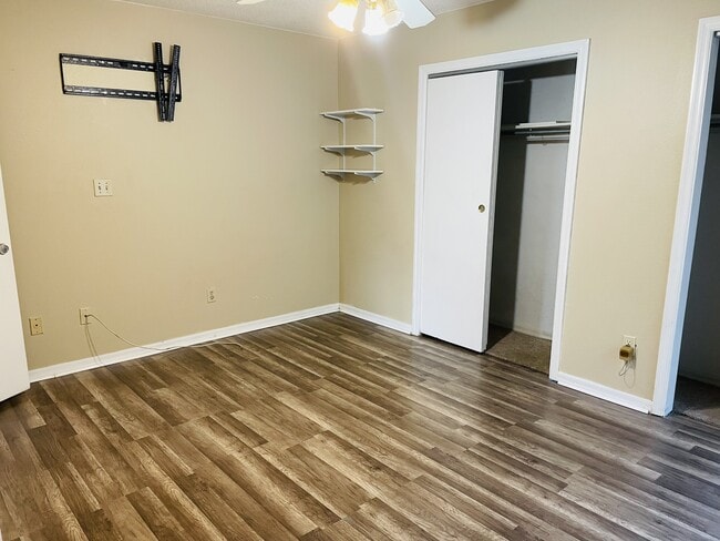Building Photo - 5311 Water Valley Dr