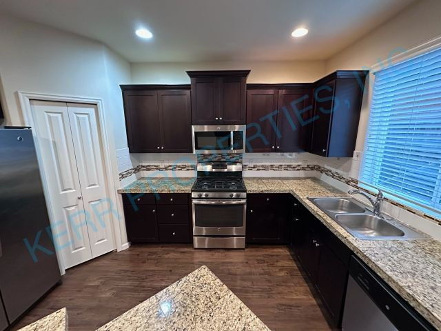 Building Photo - 17236 SE Biscayne St