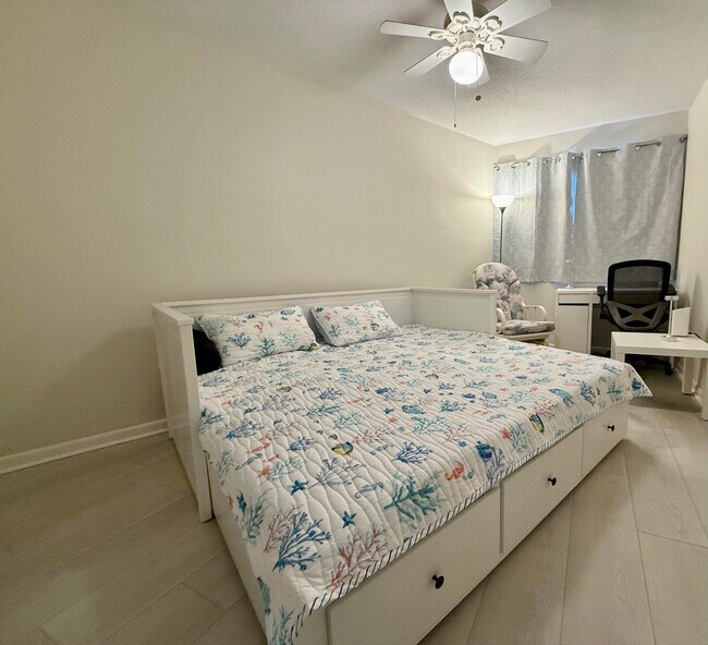 Building Photo - 50 Celestial Way